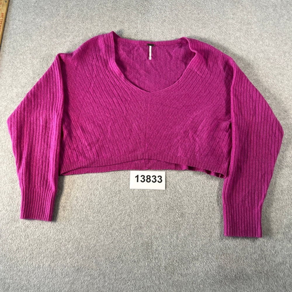 Free People Cashmere Sweater Womens XS Magenta Excellent V-Neck Cropped Ribbed
